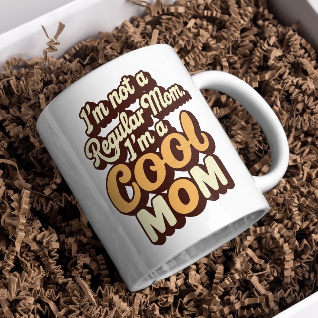 Ich bin eine coole Mama Modern Funny Retro Mom Kaffeetasse (Von Creator hochgeladen)