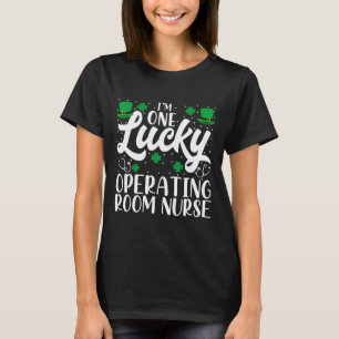 Ich bin eine glückliche Operationssaal-Krankenschw T-Shirt