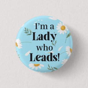 Ich bin eine Lady, die (Daisy) Button führt