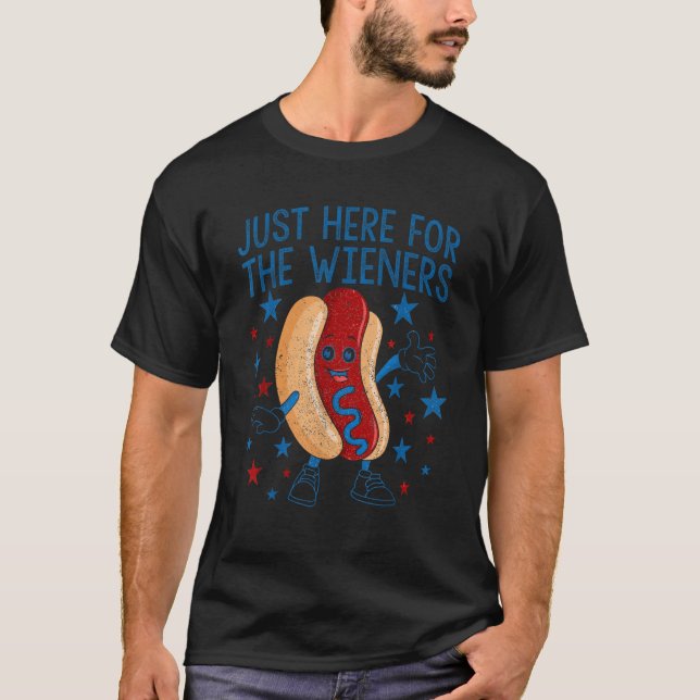 Ich bin gerade hier für die Dackeln Hot Dog 4. Jul T-Shirt (Vorderseite)