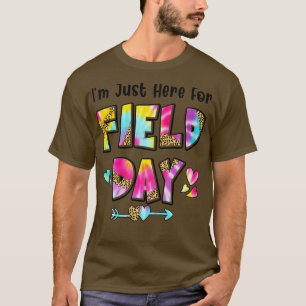 Ich bin gerade hier für Field Day Leopard Gefärbte T-Shirt