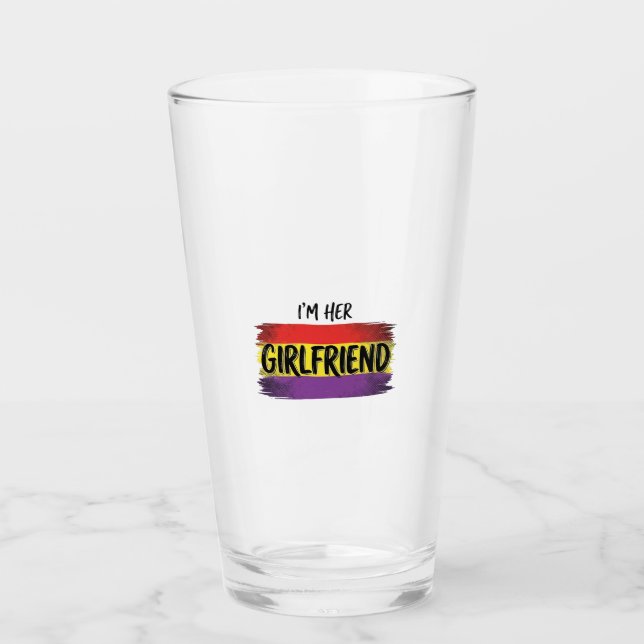 Ich bin ihre Freundin Regenbogen Stolz Vector-Shir Glas (Vorderseite)