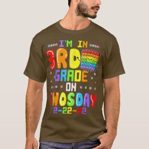 Ich bin in der dritten Klasse am zweitägigen Diens T-Shirt