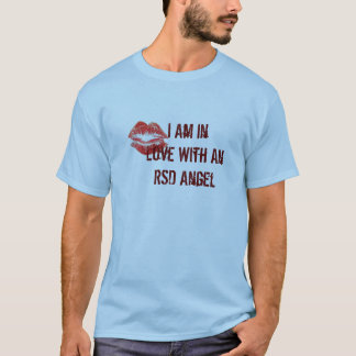 Ich bin in der Liebe mit einem RSD Engel T-Shirt