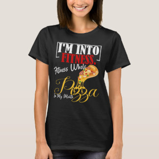 Ich bin in Fitness. Fitness ganze Pizza in meinem T-Shirt