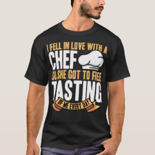 Ich bin in Liebe mit dem Koch geraten, sodass sie T-Shirt