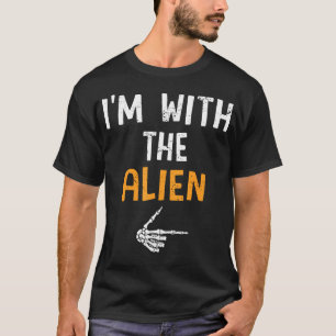 Ich bin mit dem Alien-Kostüm Halloween-Matching-Co T-Shirt