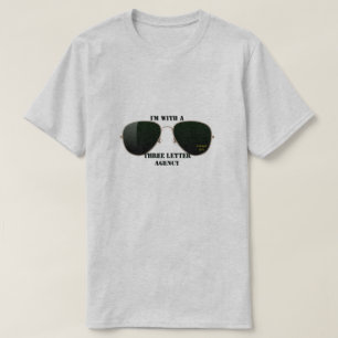 Ich bin mit einer Agentur für drei Schreiben - ein T-Shirt