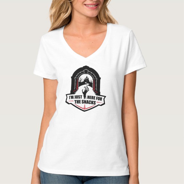 ICH BIN NUR DER SNACKS WEGEN HIER T-Shirt (Vorderseite)