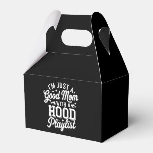 Ich bin nur eine gute Mutter mit einer Hood-Playli Geschenkschachtel