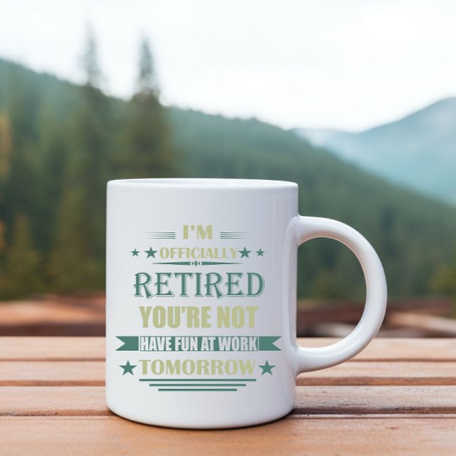 Ich bin offiziell pensioniert Funny Retirement Ges Tasse (Von Creator hochgeladen)