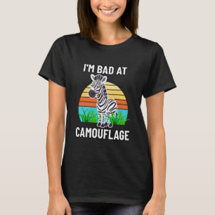 Ich bin schlecht im Tarnen Gestreiftes Pferd Lusti T-Shirt