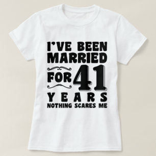 Ich bin seit 4 Jahren Verheiratet! Jahre Ehe Roman T-Shirt