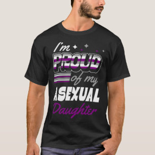 Ich bin stolz auf meine asexuelle Tochter, die unt T-Shirt