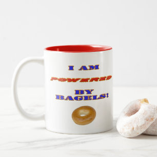 Ich bin von Bagels angetrieben Zweifarbige Tasse