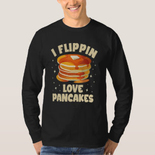 Ich blättere Liebe Pancakes, um einen Pancake zu m T-Shirt