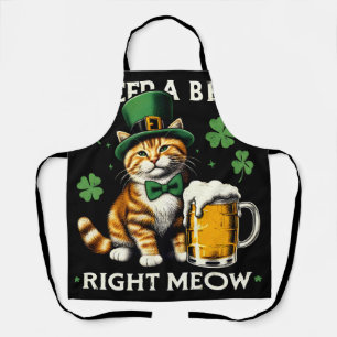 Ich brauche einen Bier, der genau in der Mitte Cat Schürze