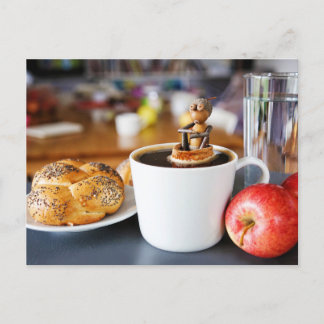 Ich brauche einen großen Kaffee! Fsonnige Postüber Postkarte