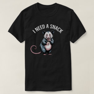 Ich brauche einen Snack schreiend Possum - Funny M T-Shirt