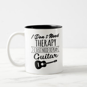 Ich brauche keine Therapie, um nur Gitarre spielen Zweifarbige Tasse