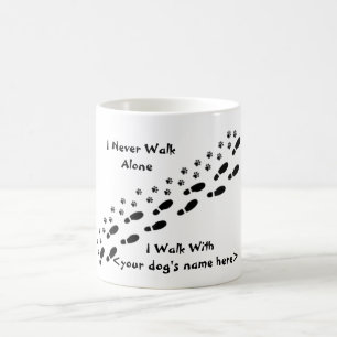 Ich des Hundeliebhabers gehe nie alleinPawprint Kaffeetasse