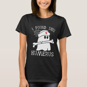 Ich fand dieses humerus Fun Ghost Nurse Halloween T-Shirt