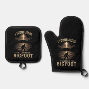 Ich fand Jesus, er sah Bigfoot immer noch lustig G Ofenhandschuh & Topflappen-Set