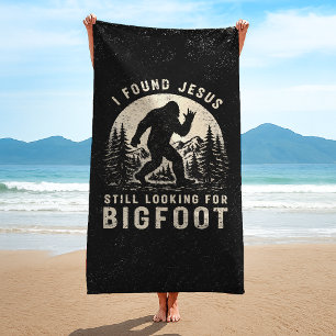 Ich fand Jesus und suche immer noch Bigfoot Sasqua Strandtuch