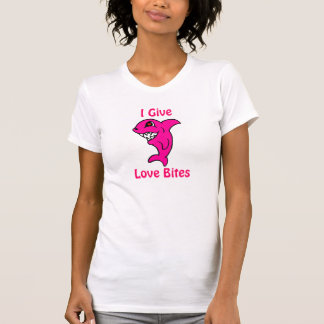 Ich gebe Liebe-Biss-Haifisch T-Shirt