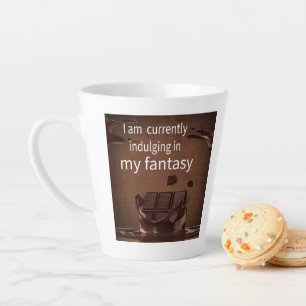 Ich genieße gerade meinen Traum in der Latte-Tasse Milchtasse