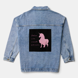 Ich glaube an das unsichtbare rosa Einhorn. Jeansjacke