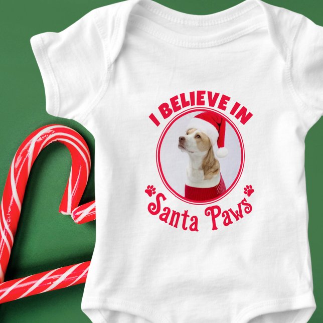 Ich glaube an Santa Paws Weihnachts-Hund Foto Red Baby Strampler (I believe in Santa Paws - cute baby bodysuit with your dog's photo. Red text and accents)