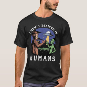 Ich glaube nicht an den Menschen, an den Funny Big T-Shirt