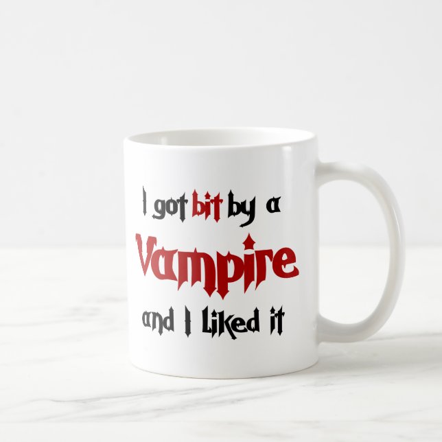 Ich got Stückchen durch einen Vampire Tasse (Rechts)