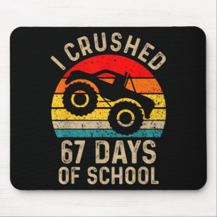 Ich habe 67 Schultage zermalmt Lustiger Six Seven  Mousepad