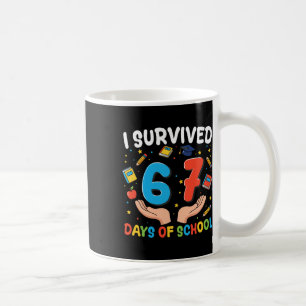 Ich habe 67 Tage Schule überlebt Lustiger 67. Tag Kaffeetasse