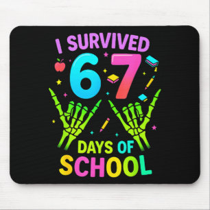 Ich habe 67 Tage Schule überlebt Lustiger Meme Leh Mousepad