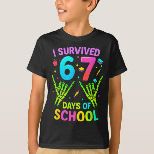 Ich habe 67 Tage Schule überlebt Lustiges Meme Leh T-Shirt