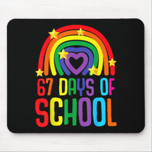 Ich habe 67 Tage Schule überlebt Lustiges Meme Stu Mousepad