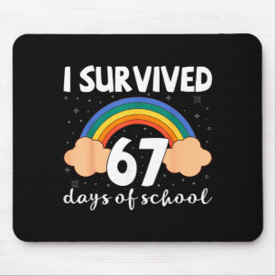 Ich habe 67 Tage Schule überlebt Lustiges Meme Stu Mousepad