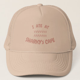 ICH HABE BEI SHARKYS CAFE Trucker Hat GESCHAFFEN Truckerkappe