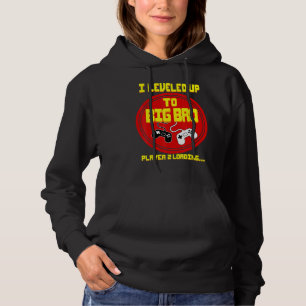 Ich habe bis zum großen Bruder-Gamer gehoben, der Hoodie