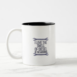 Ich habe den Duft von Diesel morgens Liebe Zweifarbige Tasse