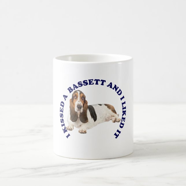 Ich habe einen Bassett-Hund geküsst Kaffeetasse (Mittel)