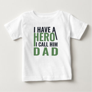 Ich habe einen Held Baby T-shirt