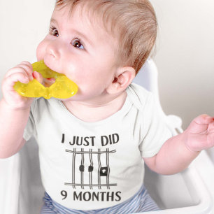 Ich habe gerade 9 Monate getan Baby Strampler