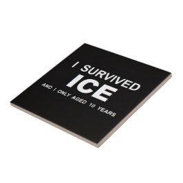 Ich habe ICE überlebt Fliese