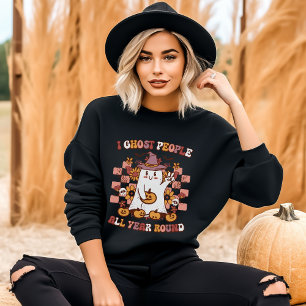 Ich habe Leute das ganze Jahr über Halloween geges Sweatshirt
