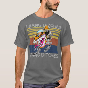 Ich hänge Ditches über Gräben mit Schneemobil T-Shirt