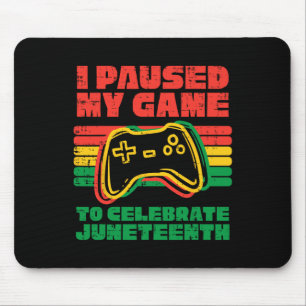Ich hielt mein Spiel an, um das 19. schwarze Kind Mousepad